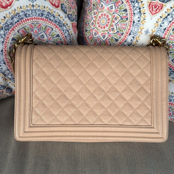 Chanel Boy Bag - Picture 2 of 9